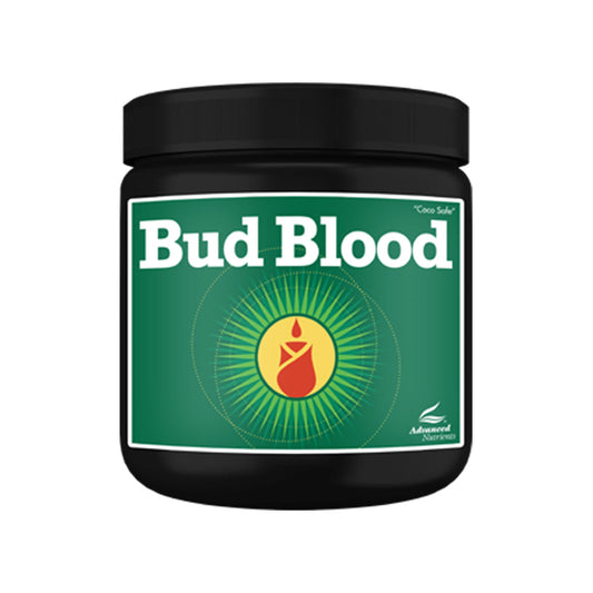Advanced Nutrients Bud Blood Powder – 500 grams bloom stimulant powder container.